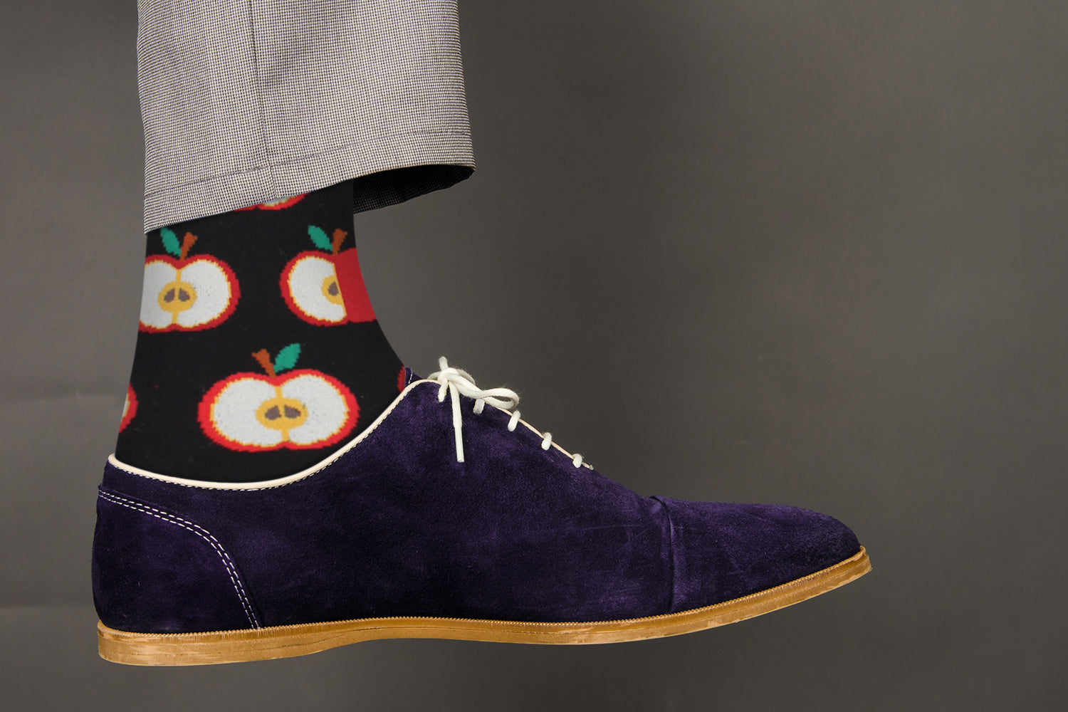 Apple Design Casual Crew Socks